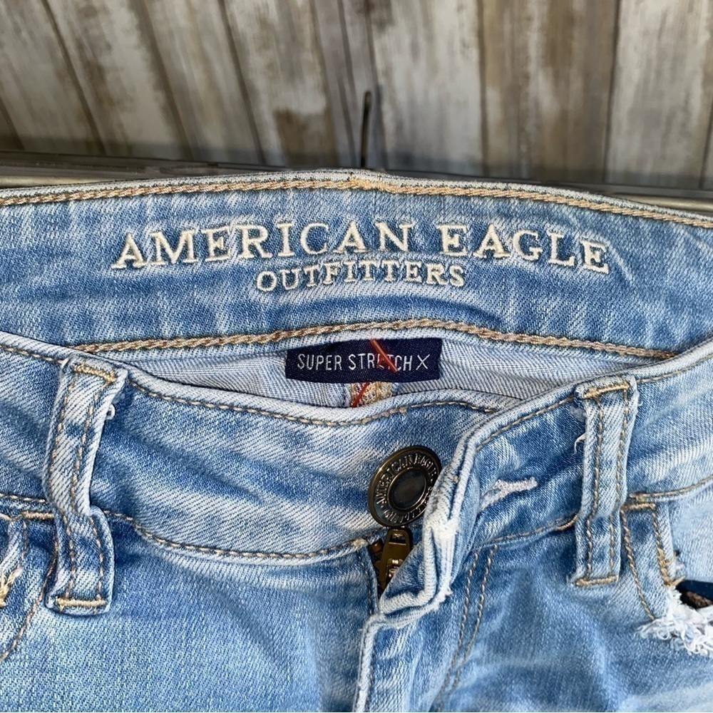 American Eagle Super Stretch X Light Wash Distressed Jeggings Short - Picture 8 of 10